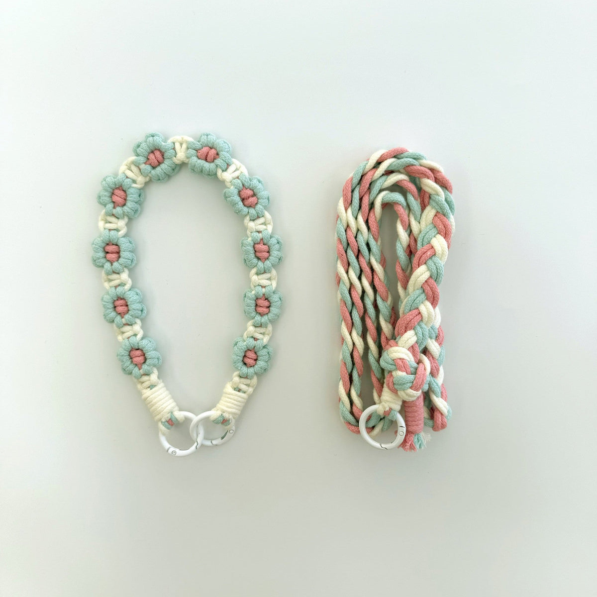 Macrame Dog Leash Holder | Thrascher