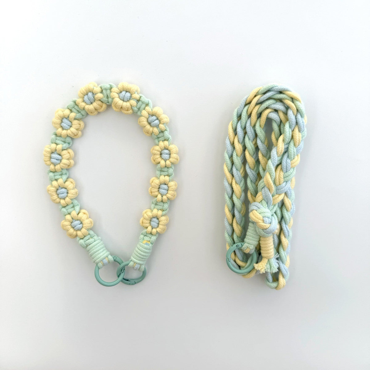 Macrame Dog Leash Holder | Thrascher