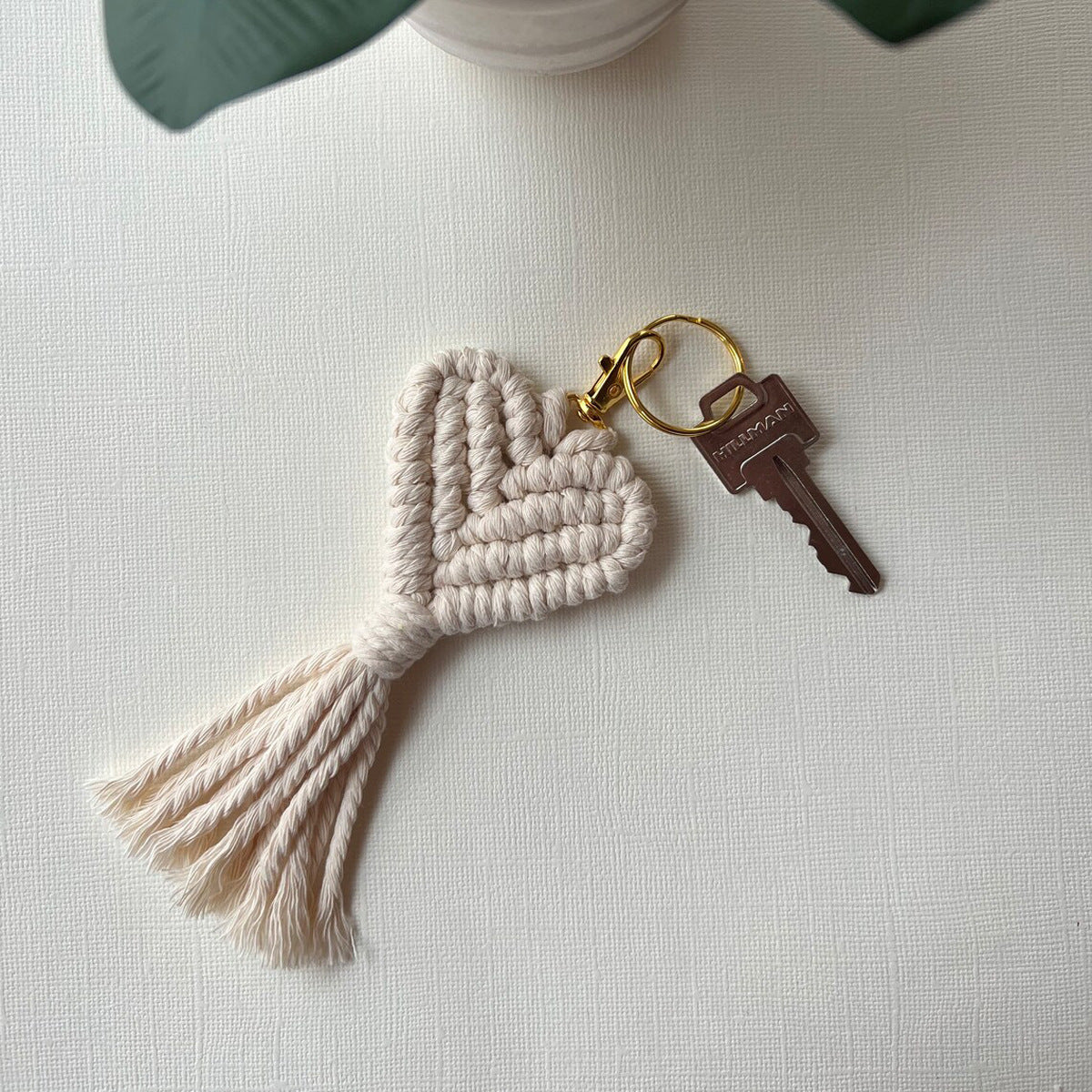 Macrame Heart Keychain Holder | Thrascher