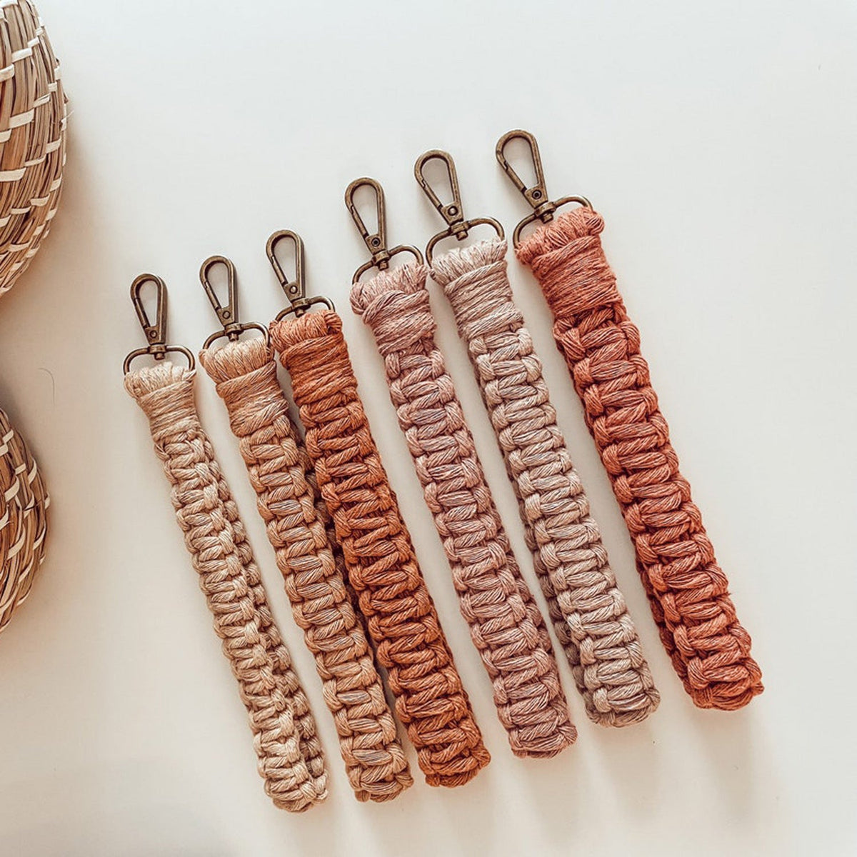 Macrame Keychain Holder with Clip | Thrascher