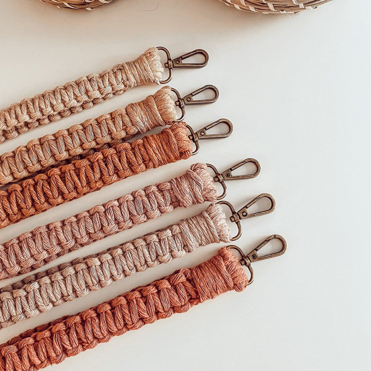 Macrame Keychain Holder with Clip | Thrascher