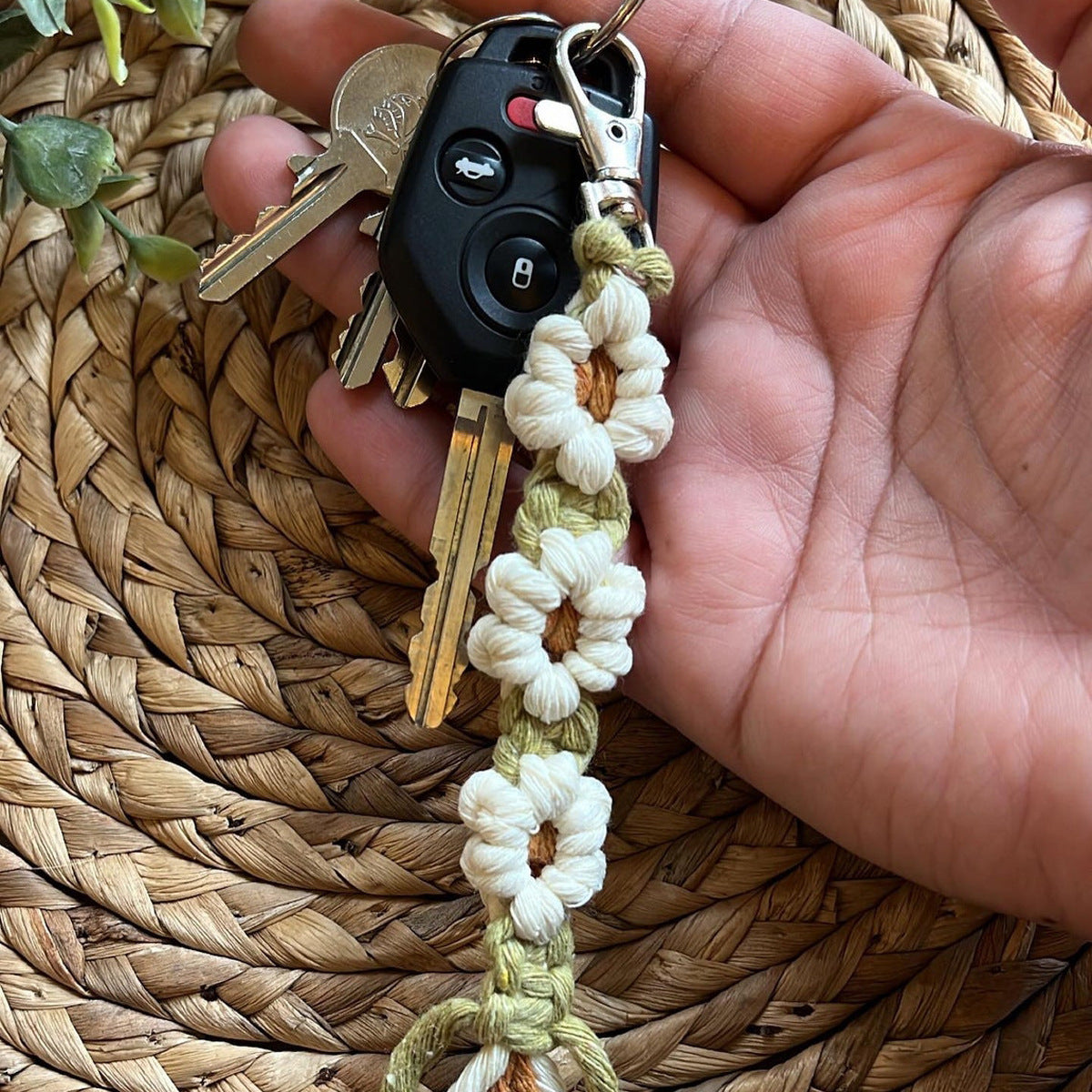 Macrame Tassel Keychain | Thrascher