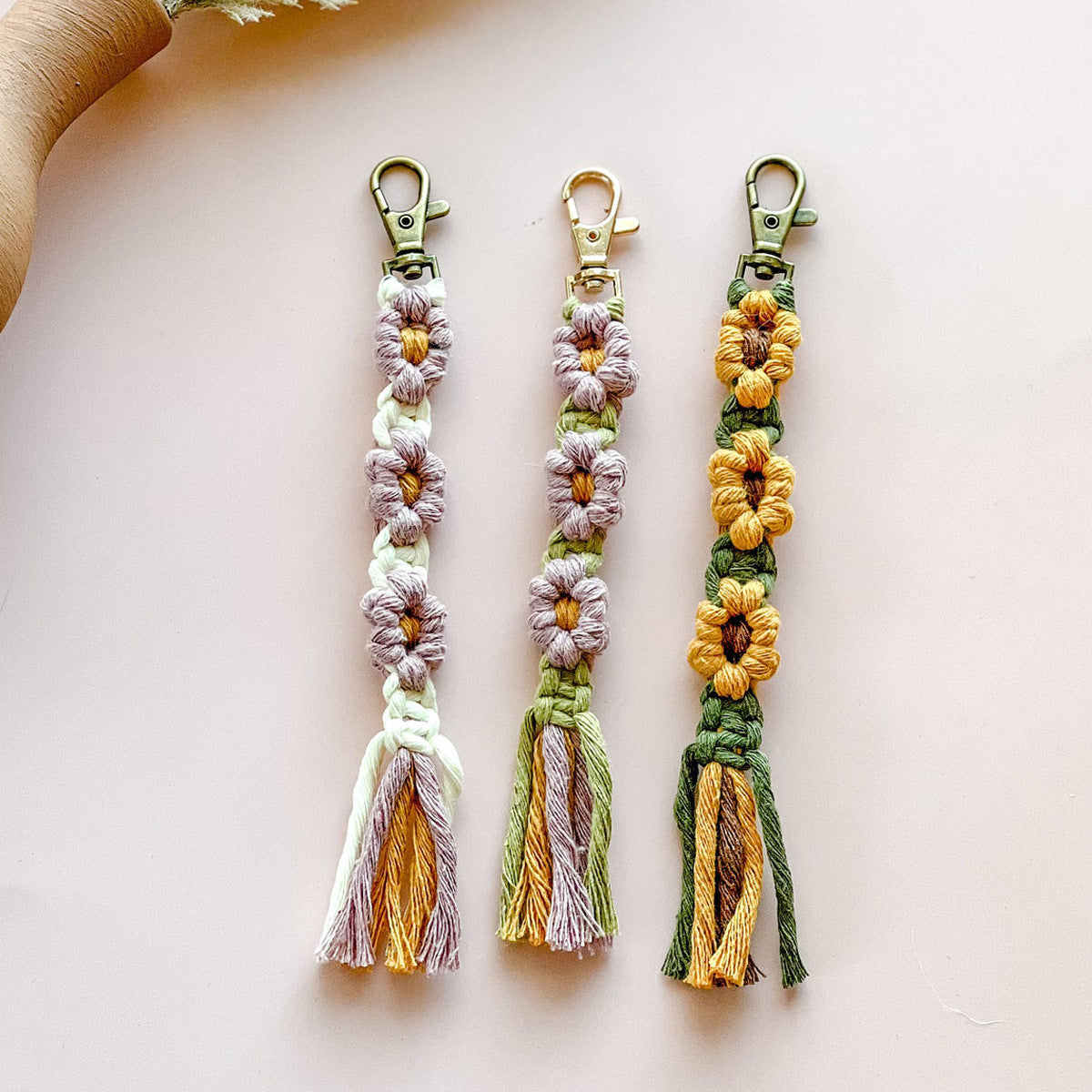 Macrame Tassel Keychain | Thrascher