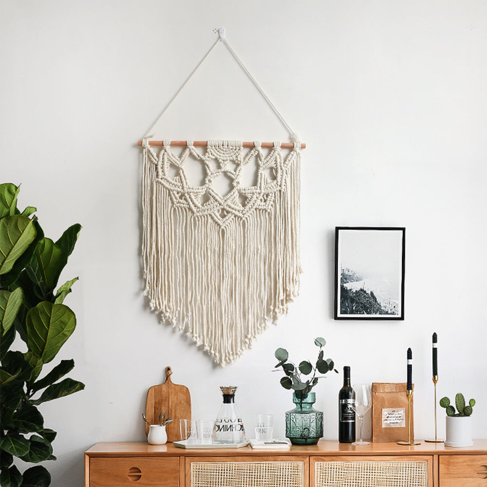 Macrame Wall Decor with Artistic Details | Thrascher