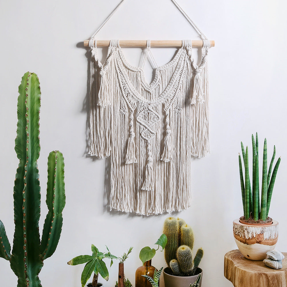 Macrame Wall Decor with Artistic Details | Thrascher