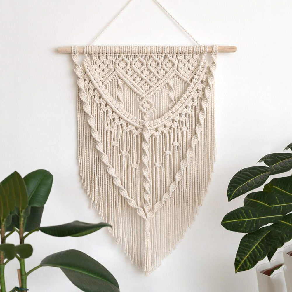 Macrame Wall Decor with Artistic Details | Thrascher