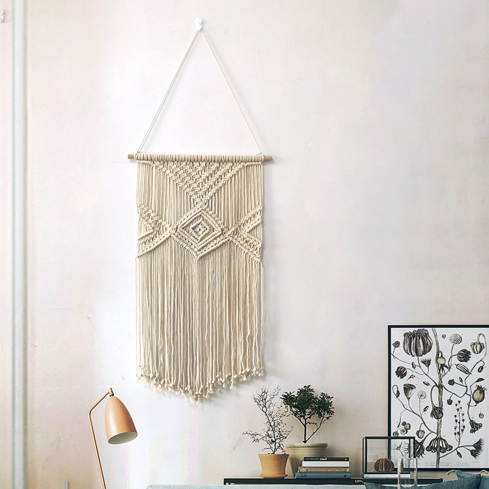 Macrame Wall Decor with Artistic Details | Thrascher