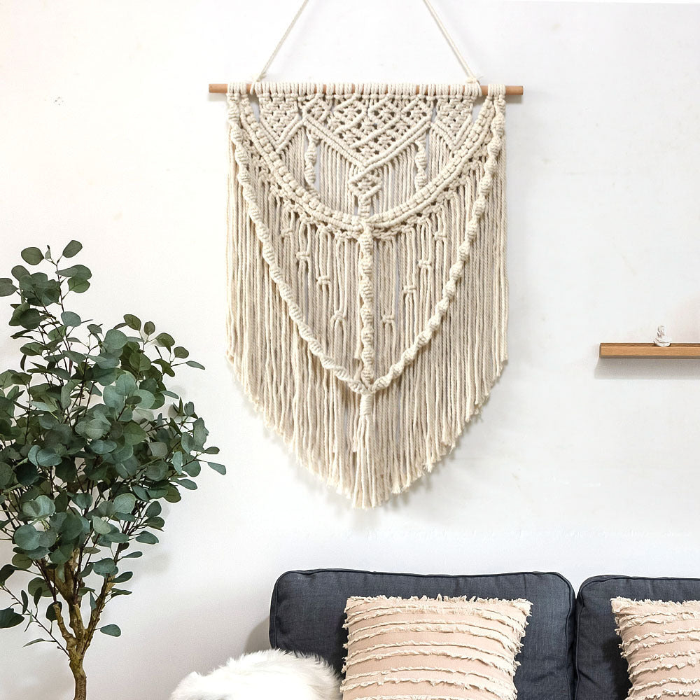Macrame Wall Decor with Artistic Details | Thrascher