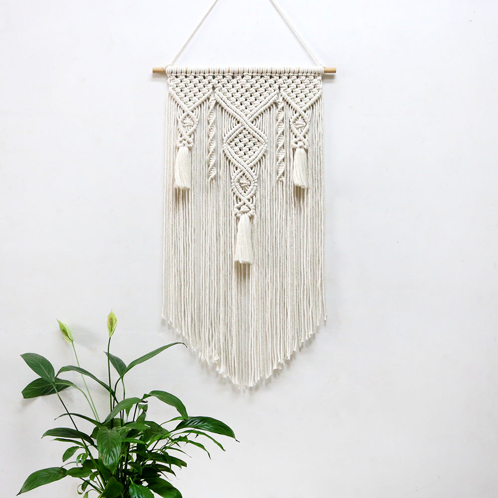Macrame Wall Decor with Artistic Details | Thrascher