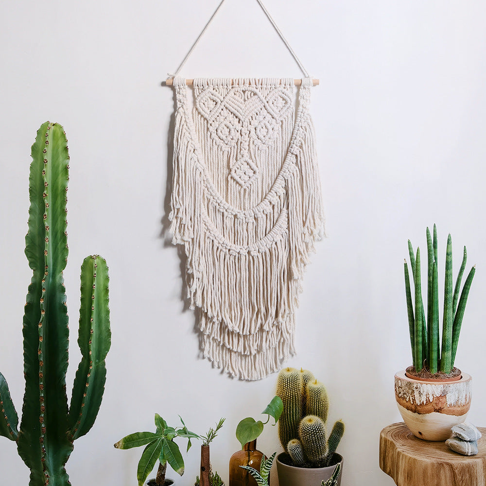 Macrame Wall Decor with Artistic Details | Thrascher