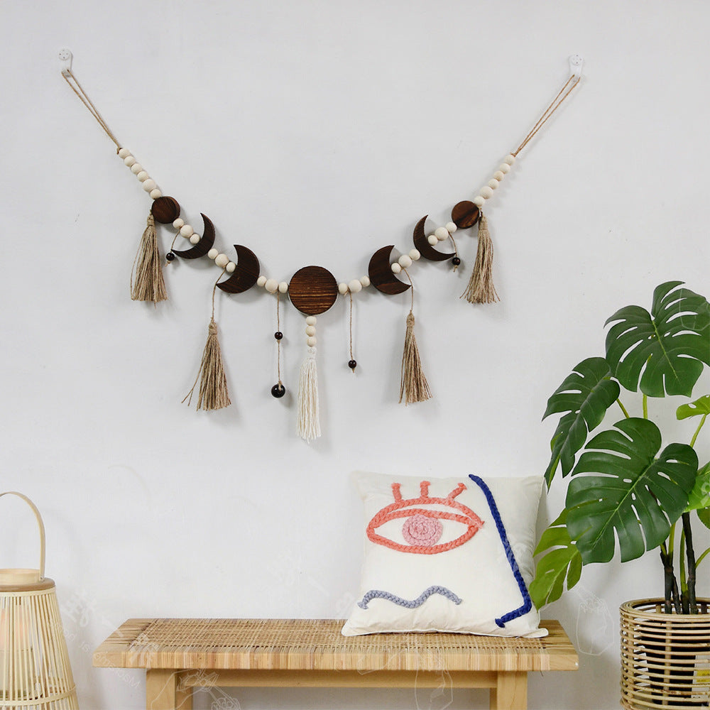 Macrame Wall Decor with Moon Motif | Thrascher