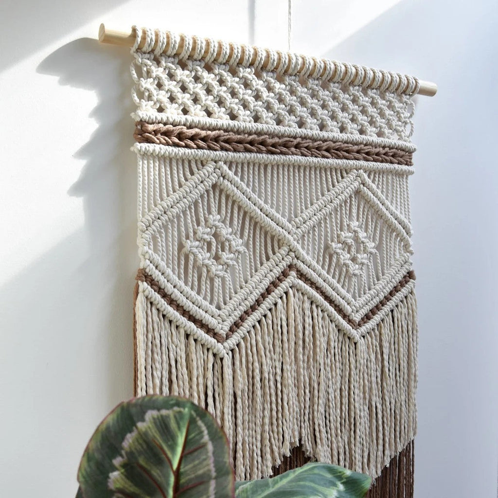 Macrame Wall Decoration with Creative Fringes | Thrascher