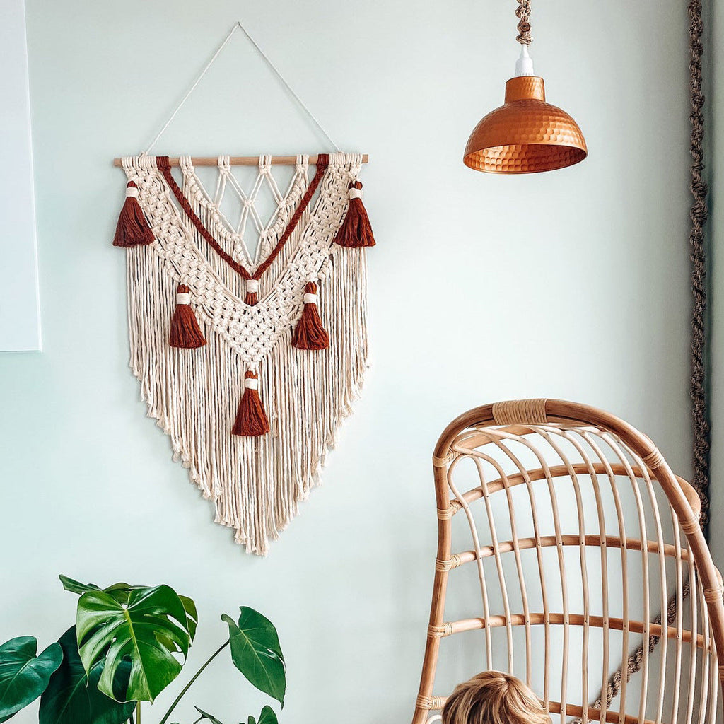 Macrame Wall Decoration with Creative Fringes | Thrascher