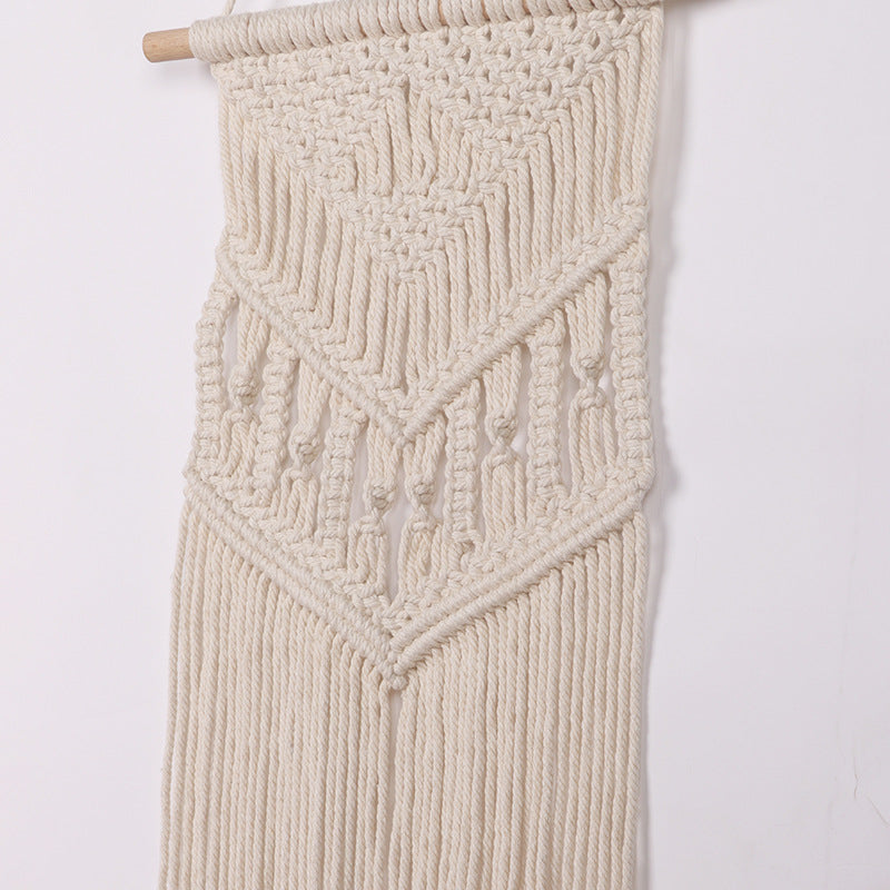 Macrame Wall Hanging with Artistic Patterns | Thrascher