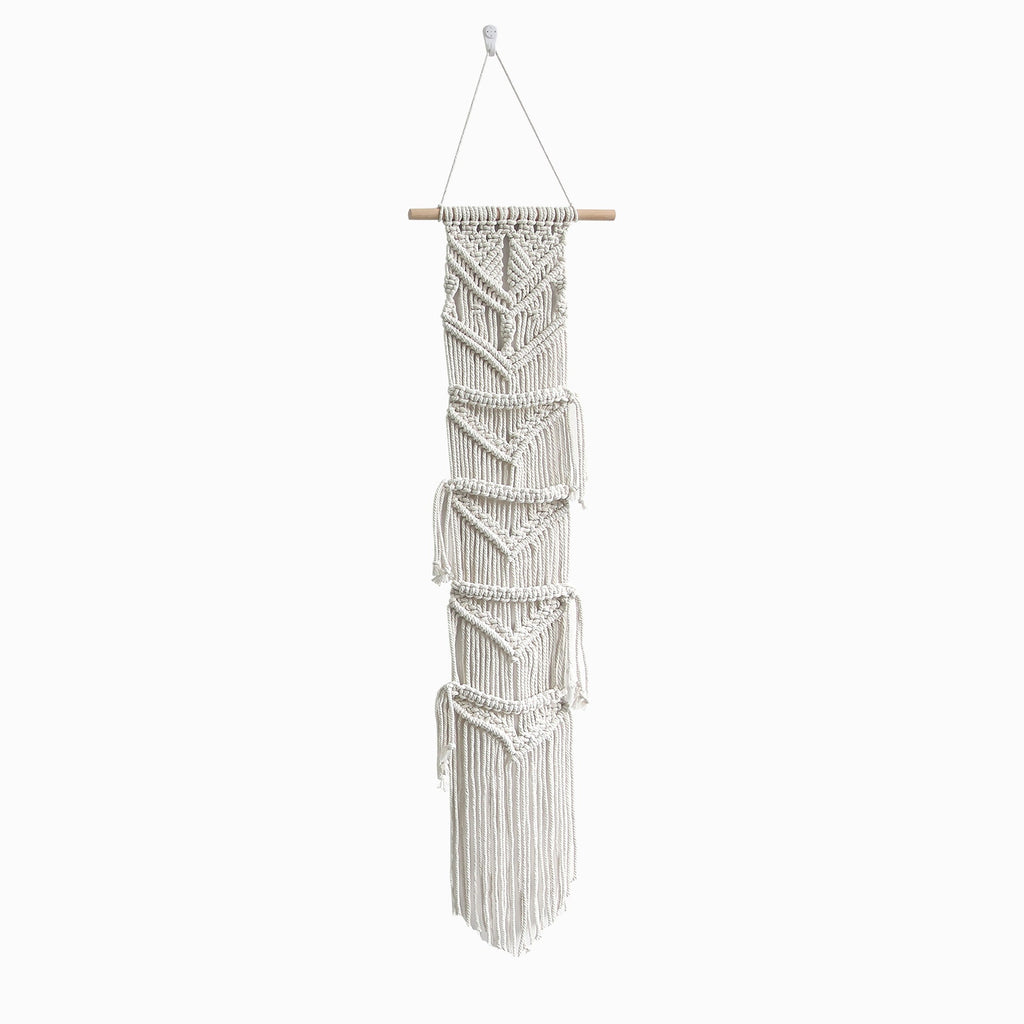 Macrame Wall Hanging with Intricate Pattern | Thrascher