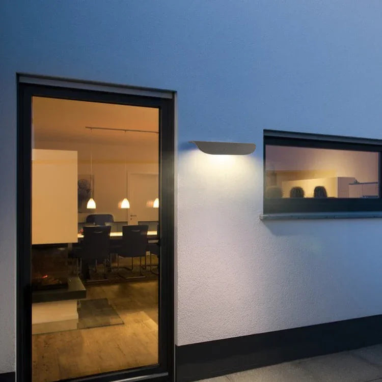 Marrova Outdoor Wall Lamp