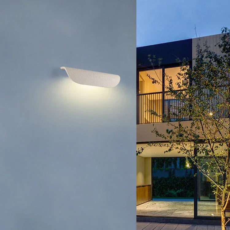 Marrova Outdoor Wall Lamp