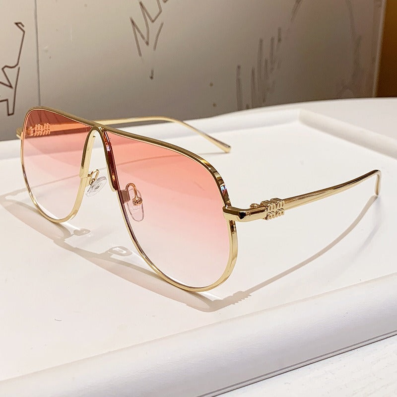 Men's Oversized Aviator Sunglasses with Metallic Frame and Gradient Lenses, view 10