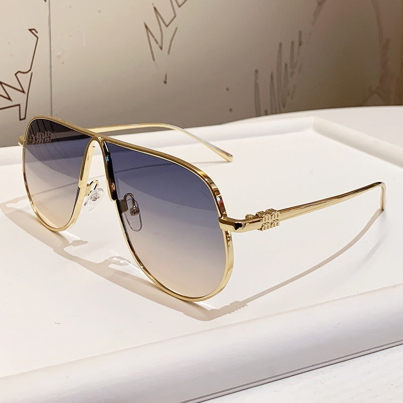 Men's Oversized Aviator Sunglasses with Metallic Frame and Gradient Lenses, view 6