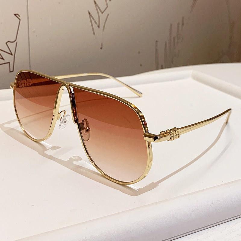 Men's Oversized Aviator Sunglasses with Metallic Frame and Gradient Lenses, view 7