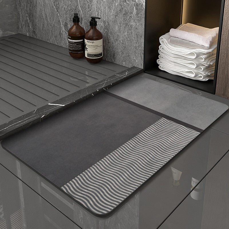 Modern Geometric Bath Mat Polyester Textile Non Slip | Thrascher