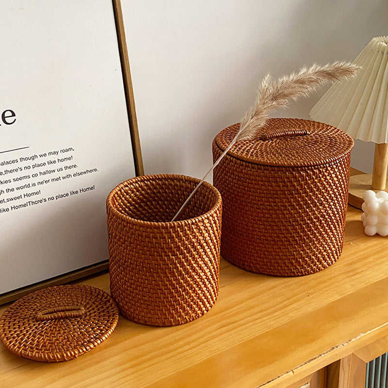 Modern Storage Stool made of Natural Material | Thrascher
