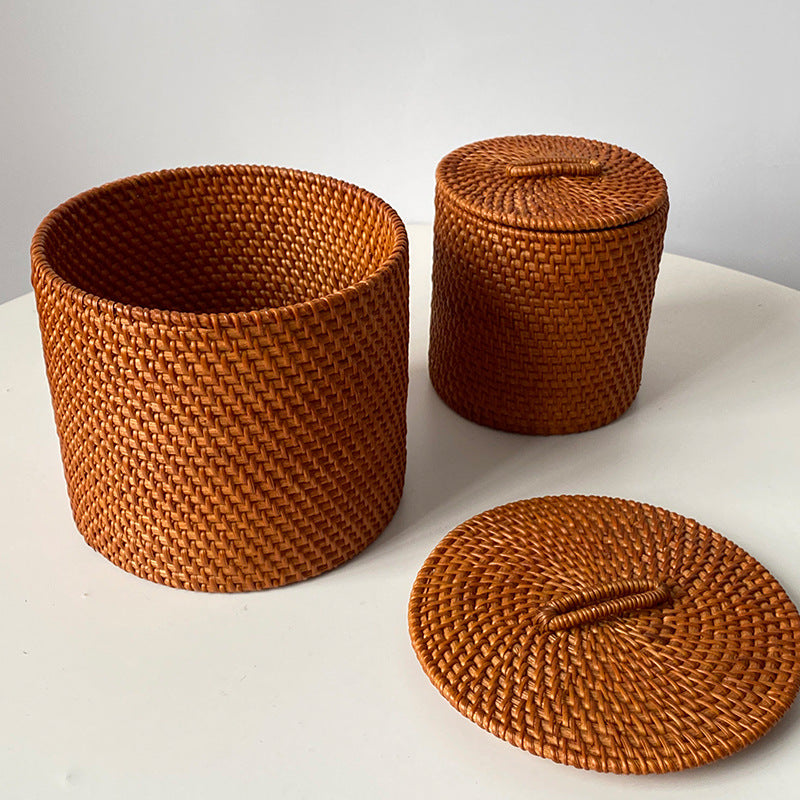 Modern Storage Stool made of Natural Material | Thrascher