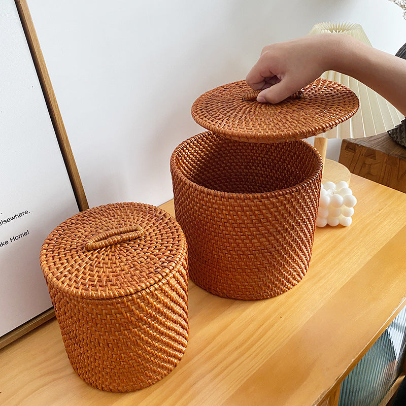 Modern Storage Stool made of Natural Material | Thrascher