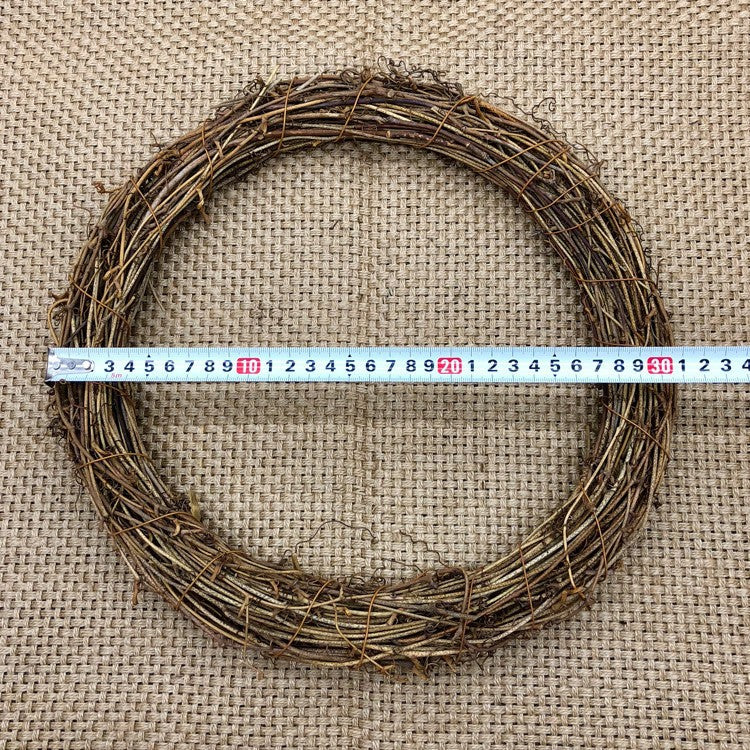 Natural Willow Wreath | Thrascher