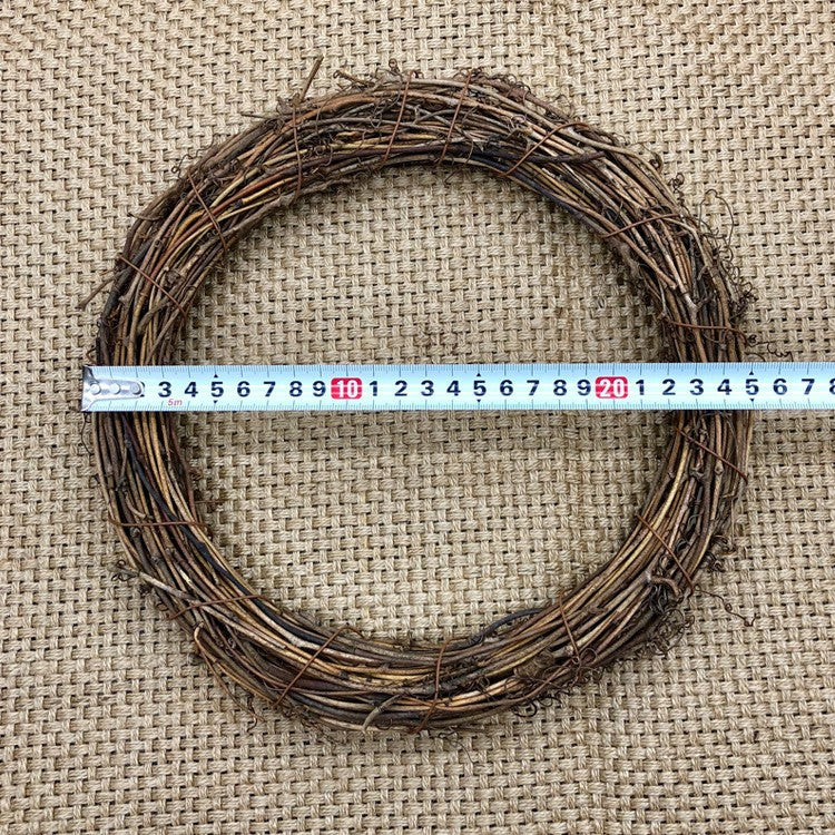 Natural Willow Wreath | Thrascher