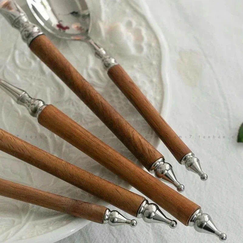 Nornuna Cutlery Set