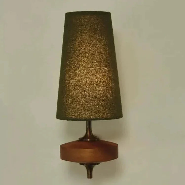 Pelnira Wall Lamp
