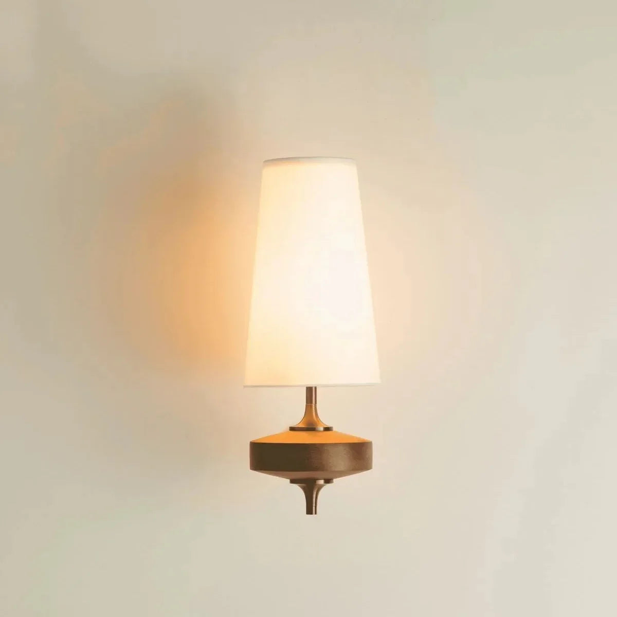Pelnira Wall Lamp