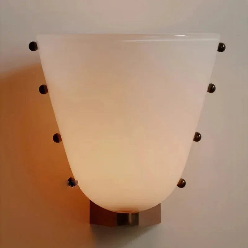 Pelveno Wall Lamp