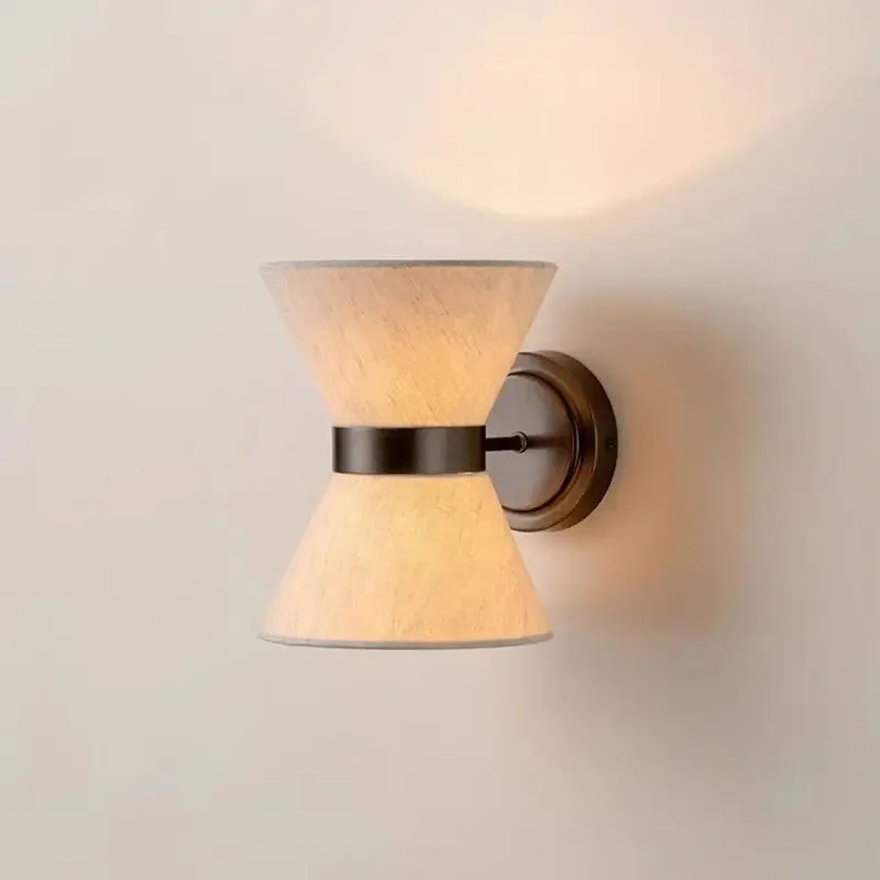 Pelvona Wall Lamp