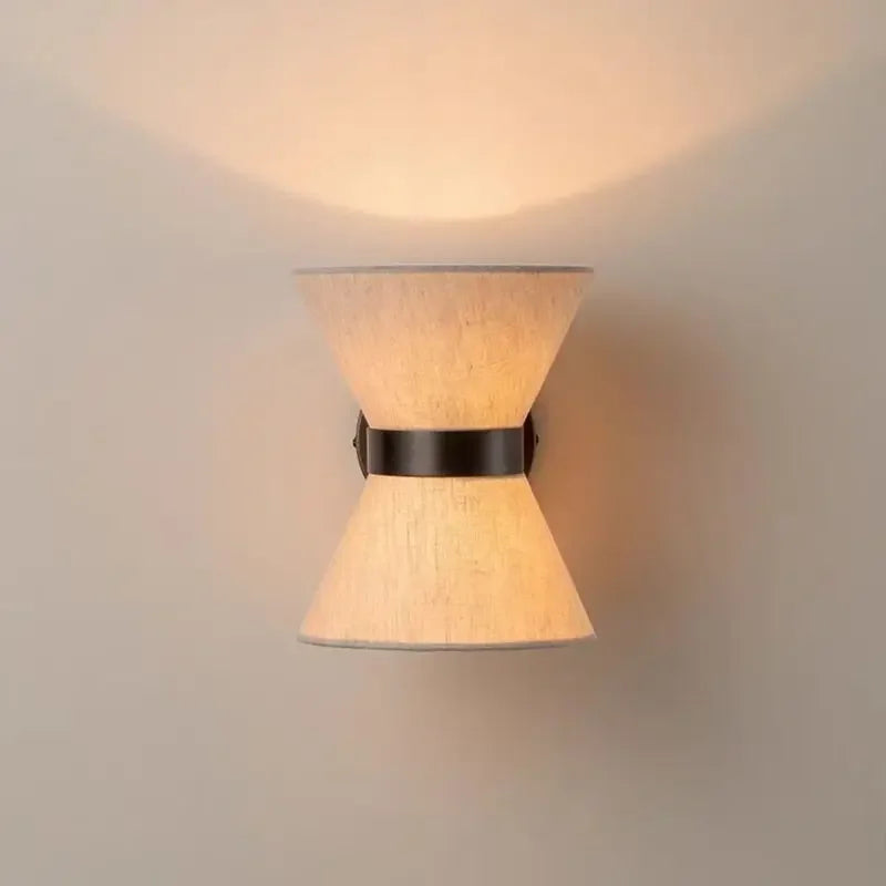 Pelvona Wall Lamp