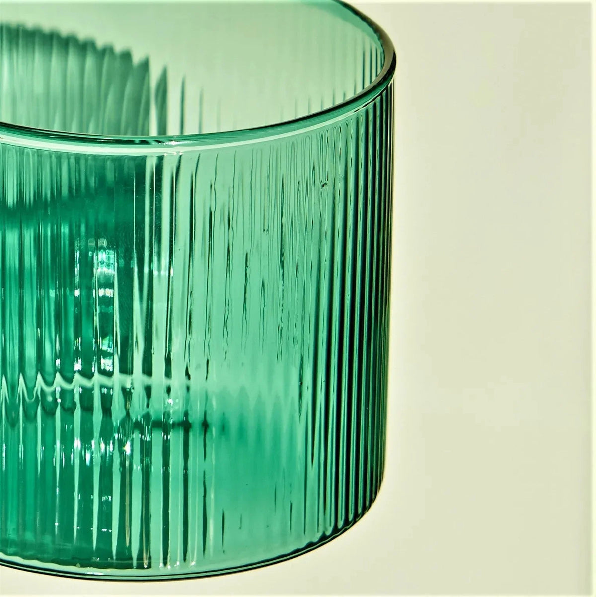 Perroma Glass