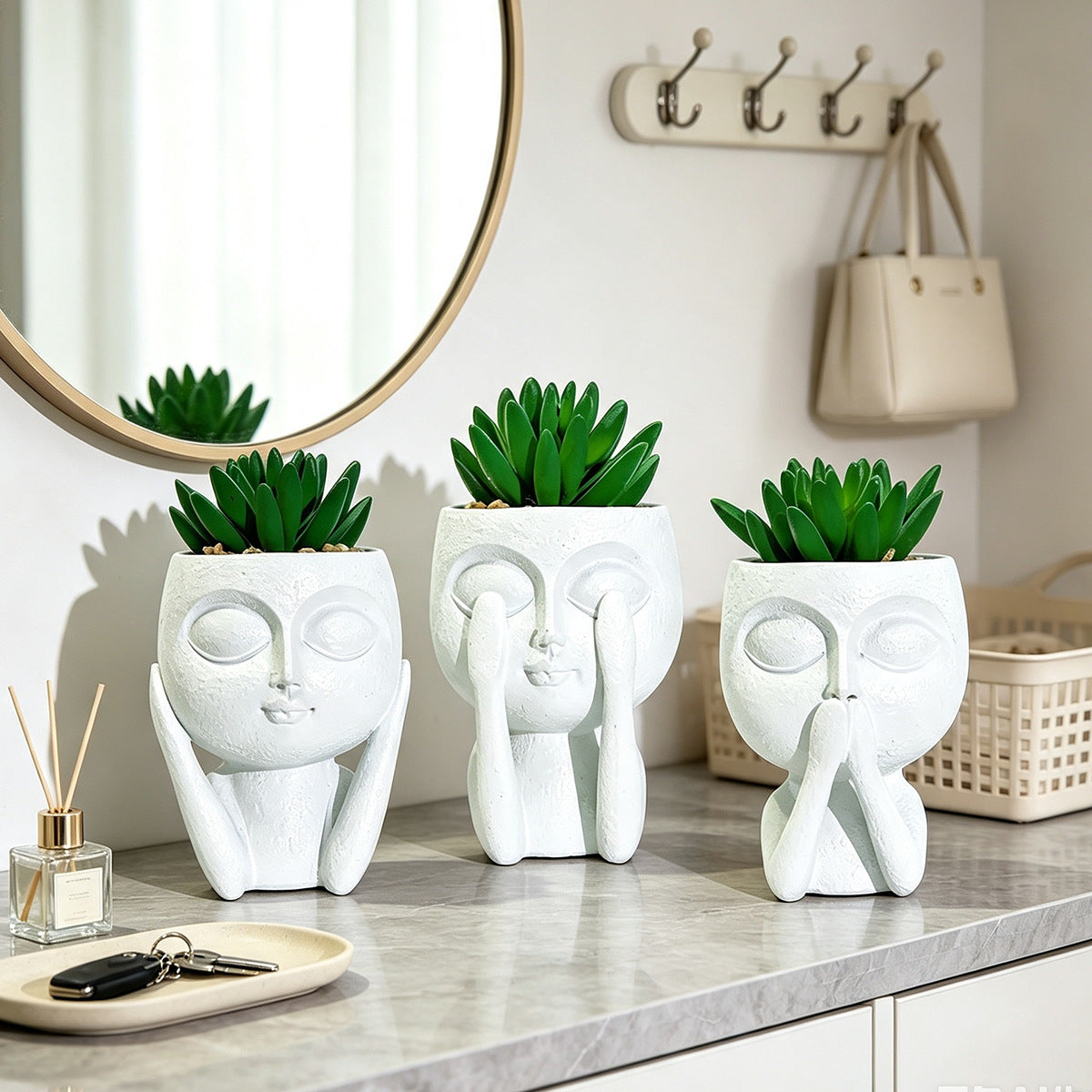 Plant Pot with Face Motif | Thrascher