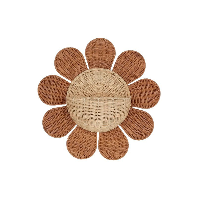 Playful Flower Plate made of Wicker | Thrascher