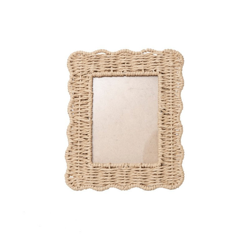 Playful Picture Frame in Rattan Style | Thrascher