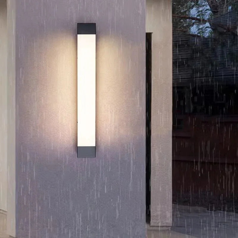 Renmora LED Wall Light