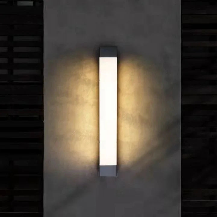 Renmora LED Wall Light