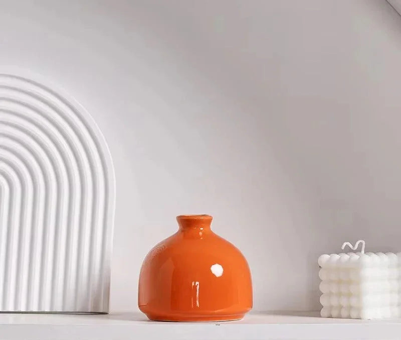 Renneno Vase