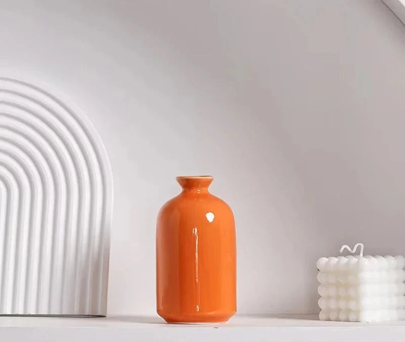 Renneno Vase