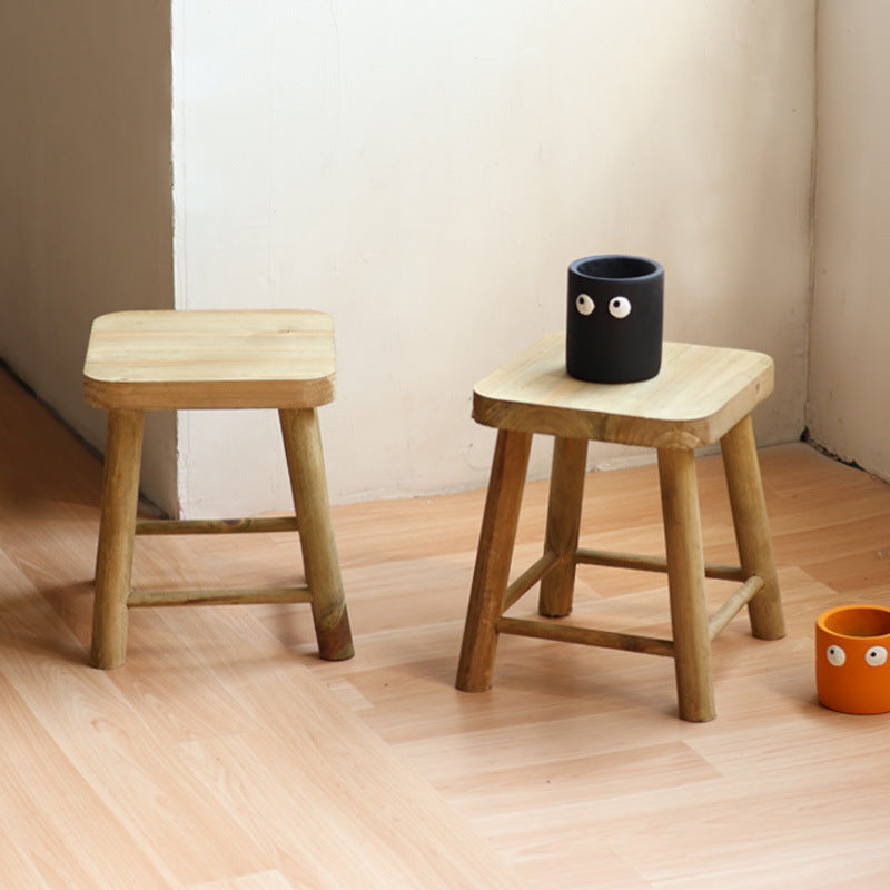 Robust Stool made of Solid Wood | Thrascher