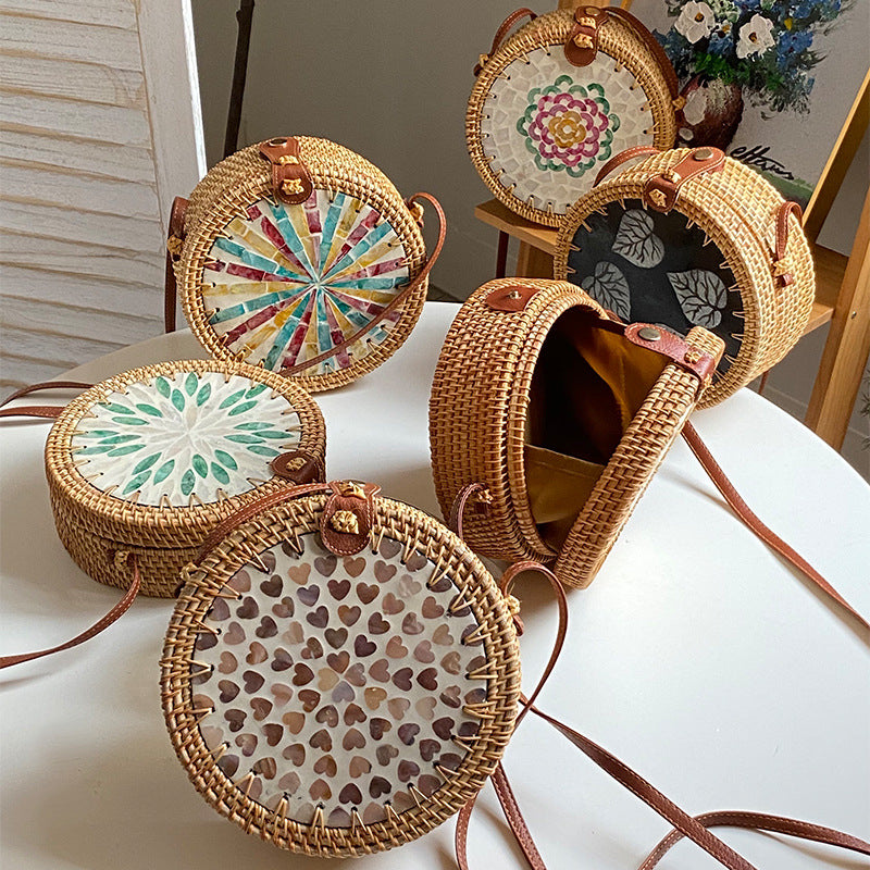 Round Bast-Handbag | Thrascher