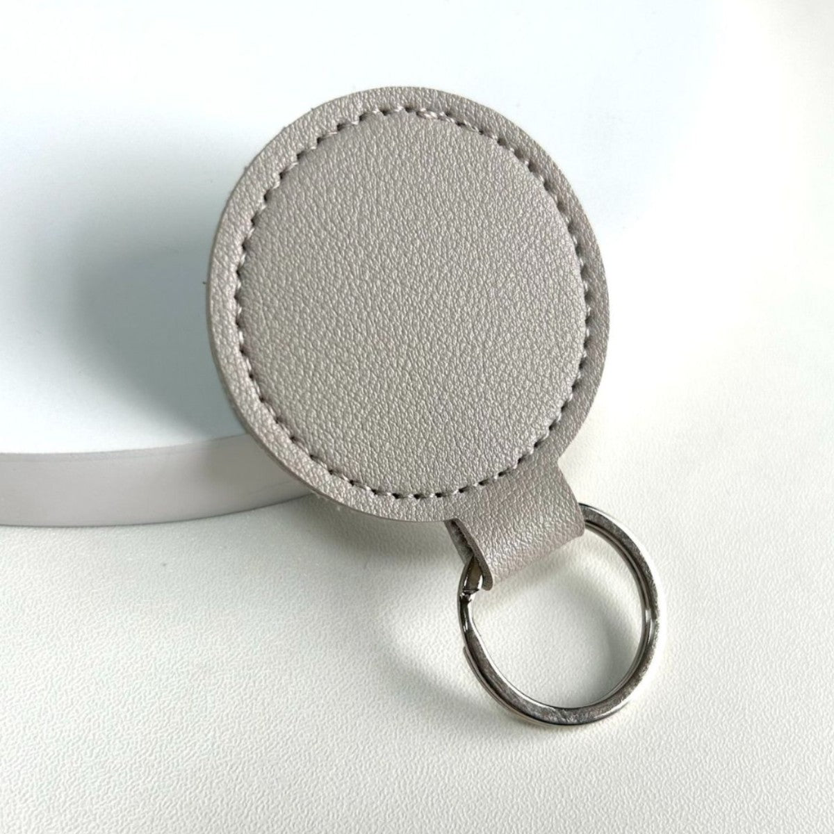Round Leather Keyring | Thrascher