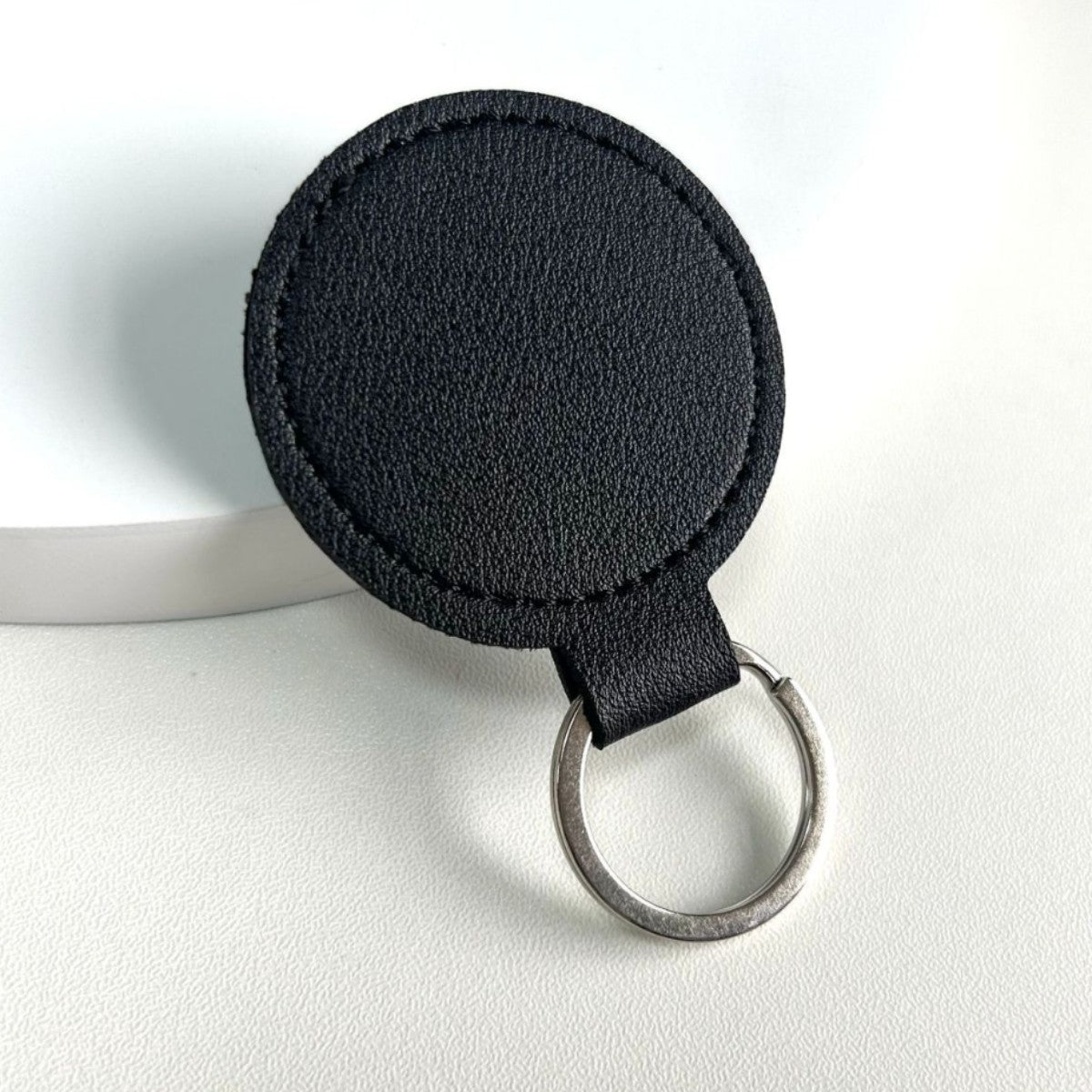 Round Leather Keyring | Thrascher