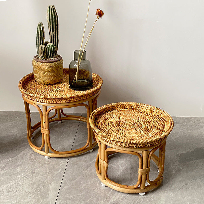 Side Table made of Natural Materials | Thrascher
