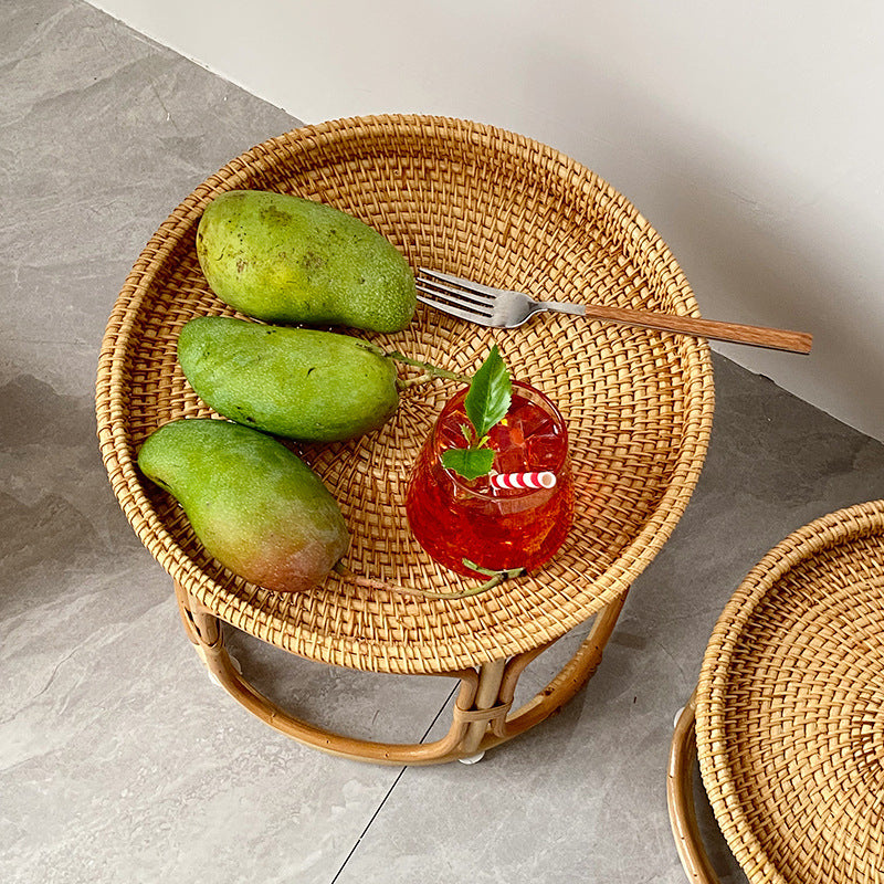 Side Table made of Natural Materials | Thrascher